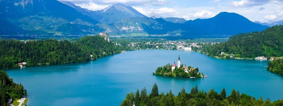 rondreis slovenië highlights julische alpen gorenjska bled meer van bled maria hemelvaartkerk