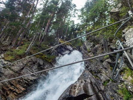 family active otztal actieve gezinsvakantie families otztal tirol oostenrijk place of strength lehner waterfall 2