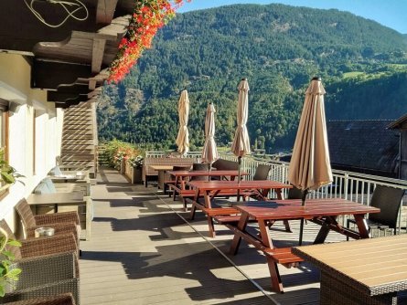 family active otztal actieve gezinsvakantie families otztal tirol oostenrijk gasthof hotel post terras