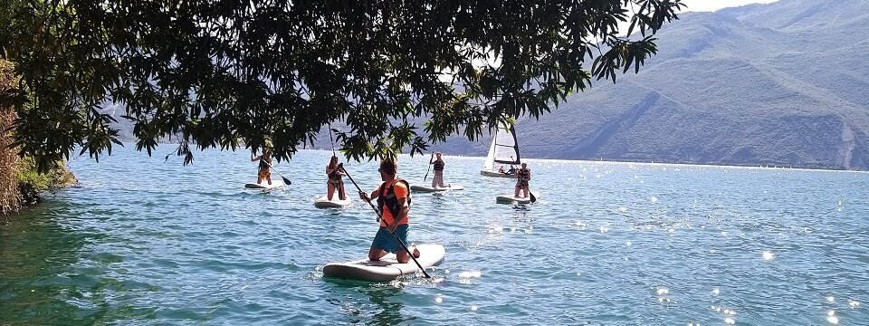 family outdoor active lago di garda actieve vakantie gardameer trentino zuid tirol italie suppen (1)