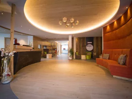 family active val di sole premium italie trentino zuid tirol commezzadura monroc hotel lobby